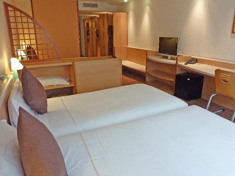 Hotel Tropical Les Escaldes Екстер'єр фото