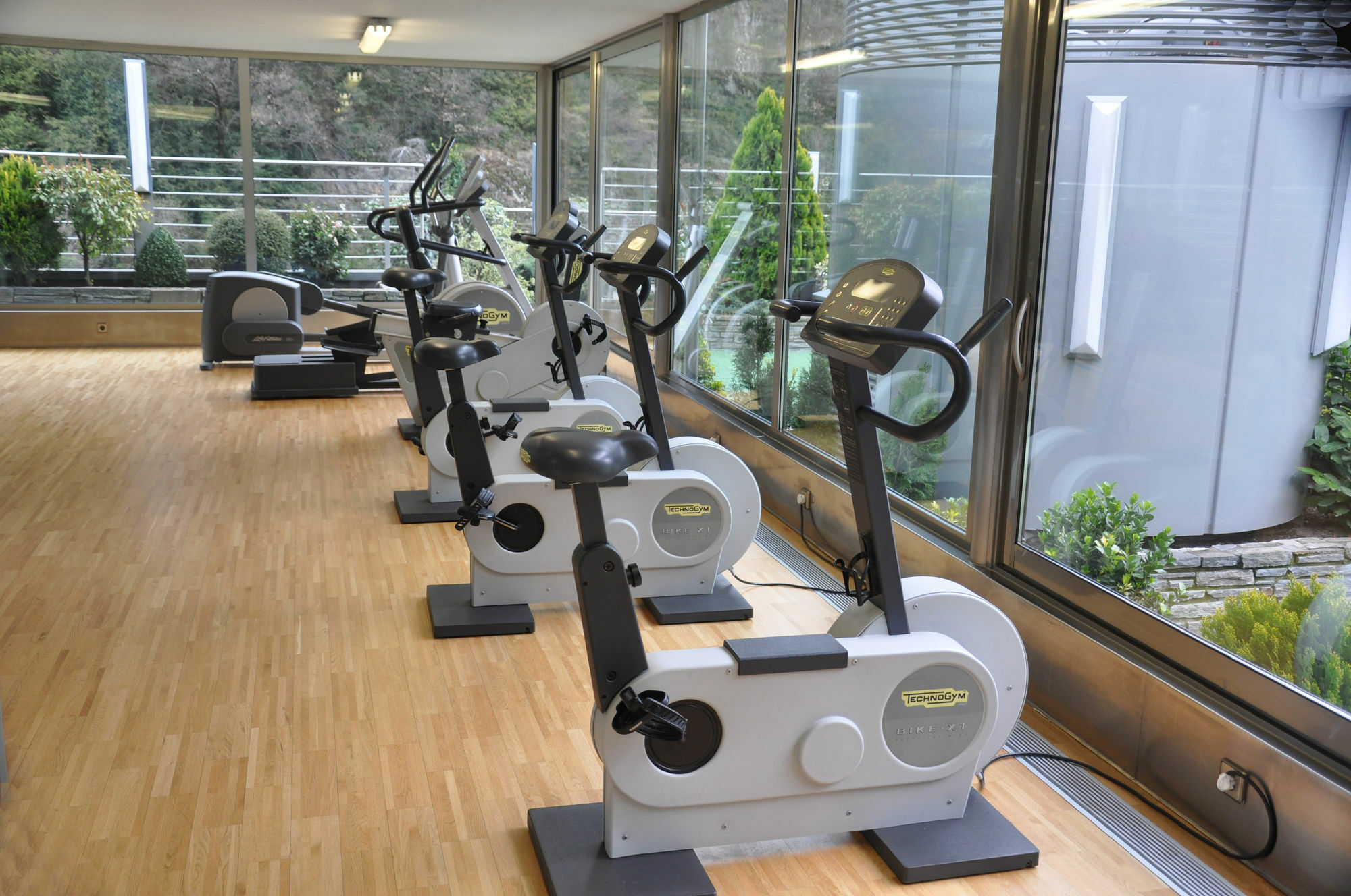 Hotel Tropical Les Escaldes Екстер'єр фото